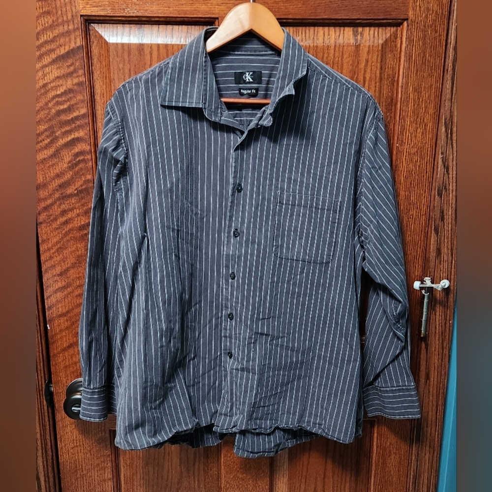 Calvin Klein men's long-sleeved button down shirt